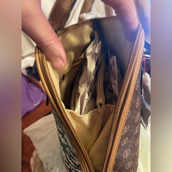 Giani Bernini Holiday Bears Purse - Picture 9 of 12